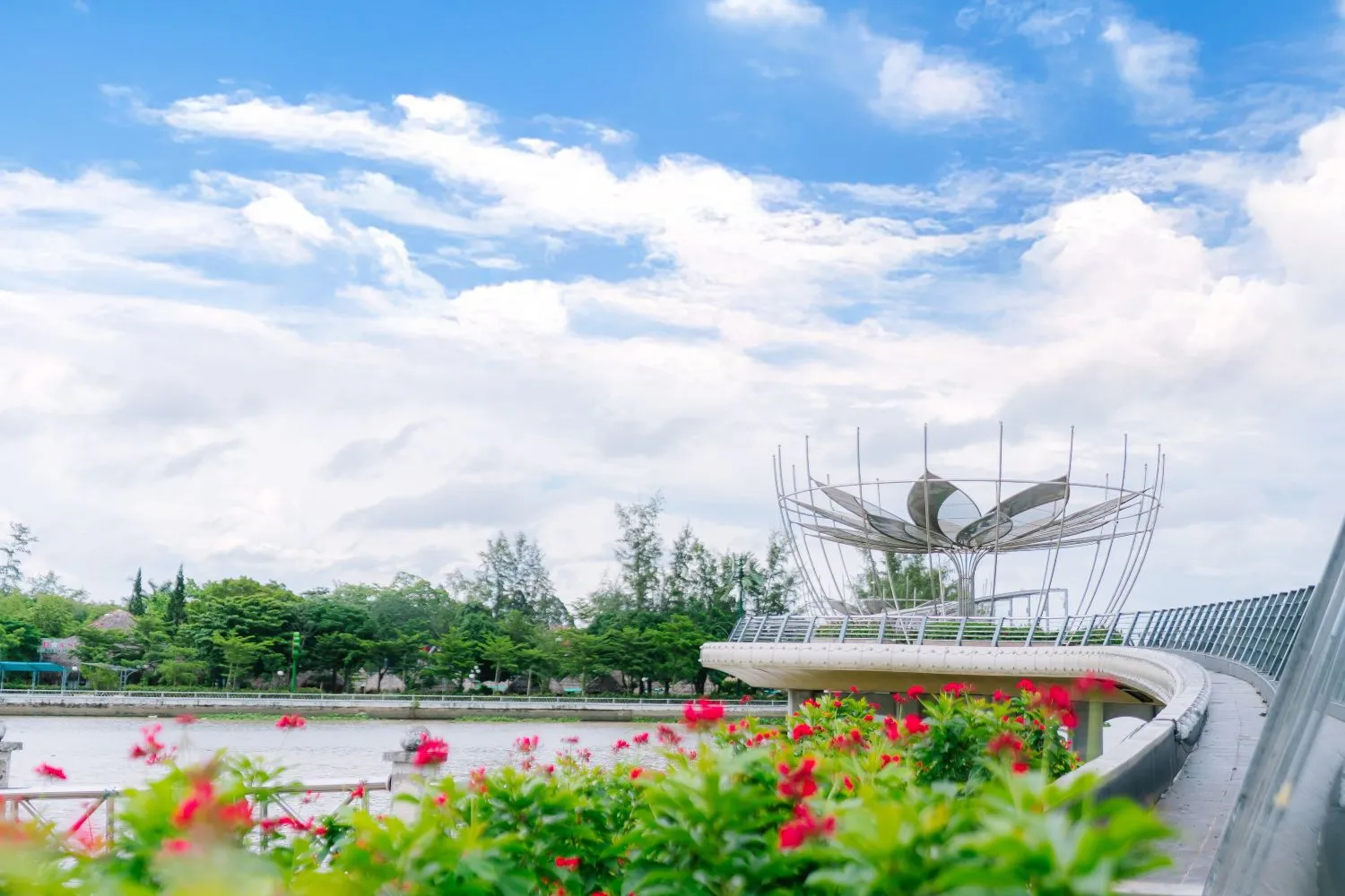 Can Tho Pedestrian Bridge